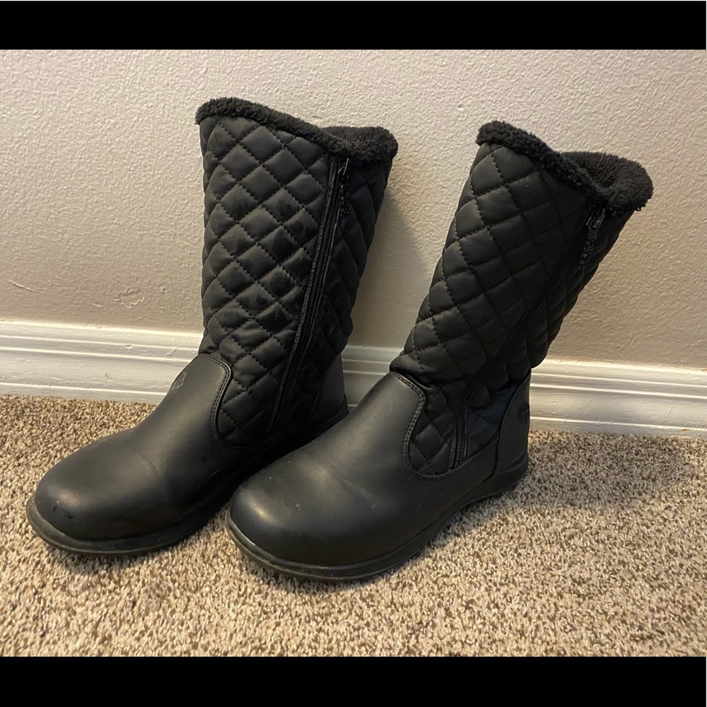 Totes Black Egden Quilted Waterproof Boots